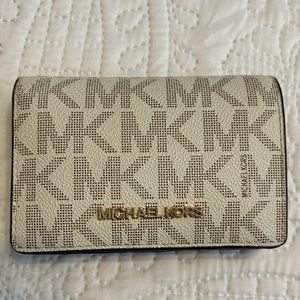 Michael Kors Vanilla MK Wallet